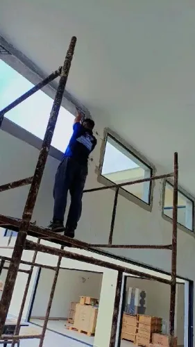 Instalação de janela de alumínio A Unidade