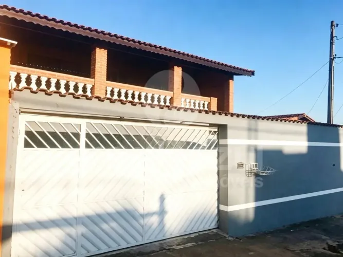 Sobrado com 3 quartos, 3 vagas e preparado p/ área gourmet no Jd. Nova Hortolândia-SP