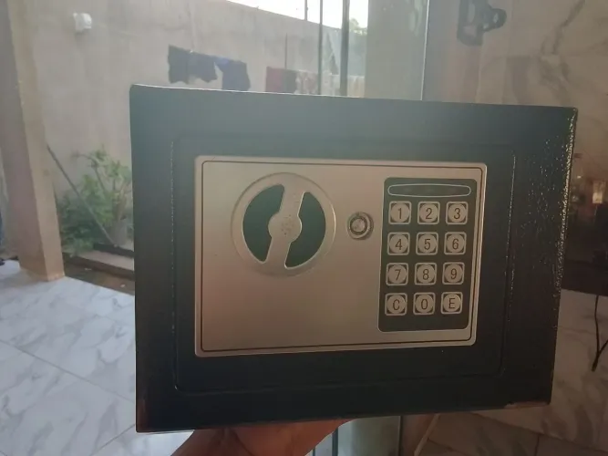 Vendo cofre eletrônico desapego