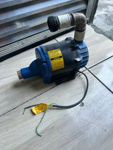 Bomba dagua 