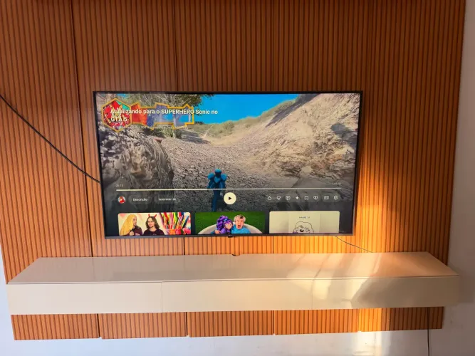 Painel para tv até 75 polegadas ripado impressão 3D com nicho