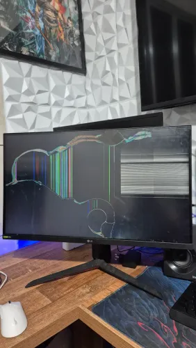 Monitor LG ultragear para retirar de peças