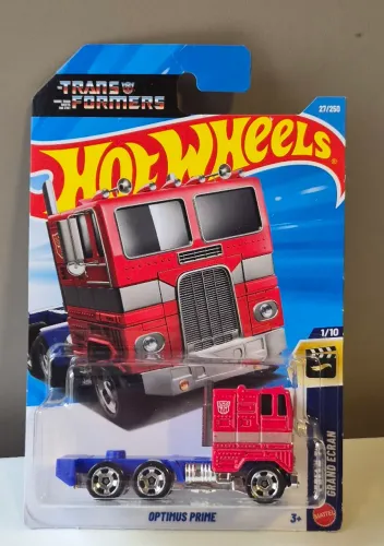 Miniatura Hot Wheels Transformers Optimus Prime