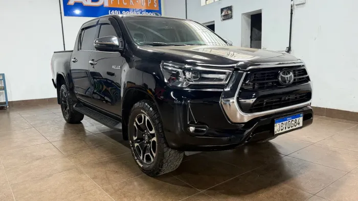 Toyota Hilux CD SRX 4X4 2.8 TDI 16V Diesel Aut. 2023
