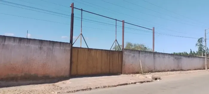 ALUGO ÁREA NA BR 101
