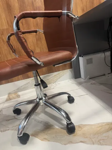 Cadeira de escritório giratória 