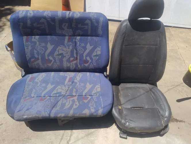 Vendo par de bancos caminhão Volkswagem