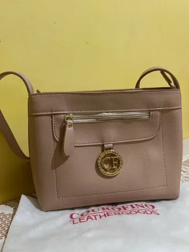 Vende-se Bolsa Couro Fino