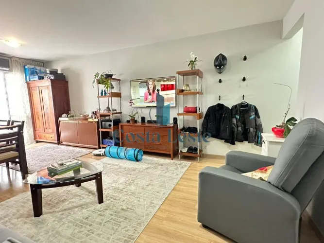 Amplo apartamento de 3 dormitórios com suíte no Córrego Grande