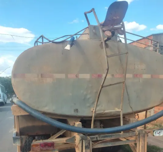 Vendo a preço de oportunidade tanque de caminhão pipa 11.000 litros