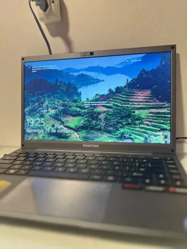 NOTEBOOK POSITIVO