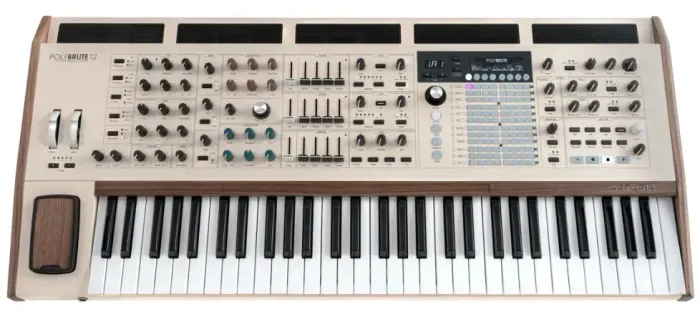 Arturia Polybrute 12 - Teclado Sintetizador Analógico De 12 Vozes E 61 Teclas