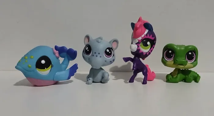 LOTE 4 BONECOS MINIATURAS LPS LITTLEST PET SHOP JACARE CROCODILO ANTA BALEIA AZUL CAVALO