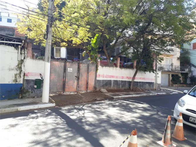Terreno à venda em Pinheiros - SP