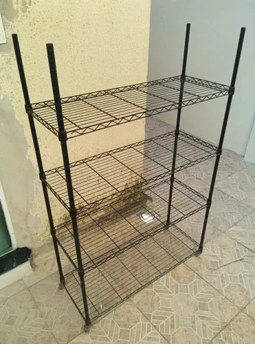 Estante de aramado