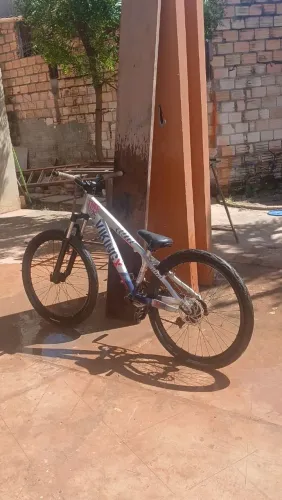 VENDO OU TROCO EM VIDEOGAME, BICICLETA VIKINGX TUFF 25 REDBULL