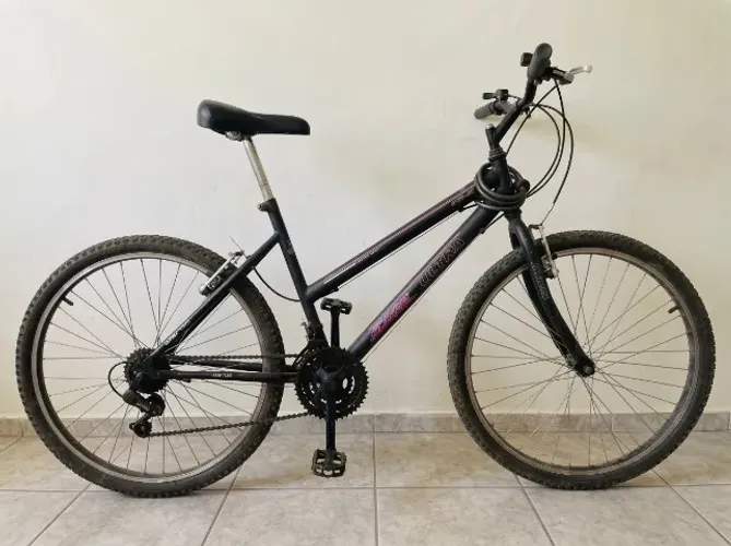 Bicicleta Ultra Bikes Aro 26 - 18 Marchas