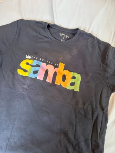Camiseta Osklen tamanho G ( mas veste melhor M ) , em bom estado , de malha 