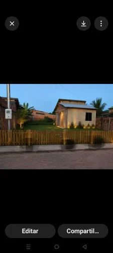 VENDE-SE UM TERRENO COM UMA CASA