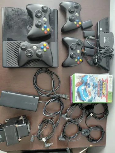 XBox 360 c/kinect + 1 controle + jogos originais