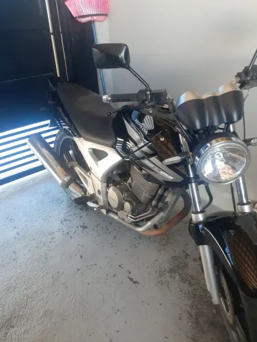 Vendo cbx twister 250 nova conservadissima ano 2008 kit relação nova 