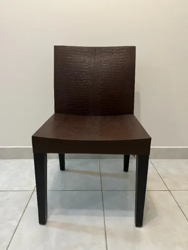 2 Cadeiras de Jantar Design Croco - Couro Ecológico Marrom - Pés de Madeira