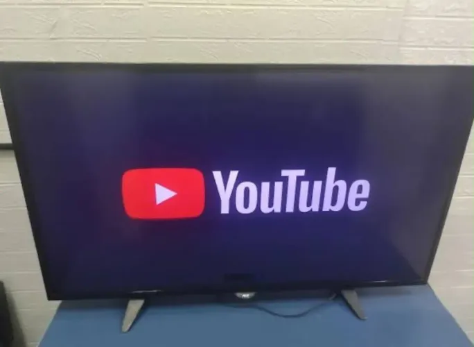 Televisão AOC