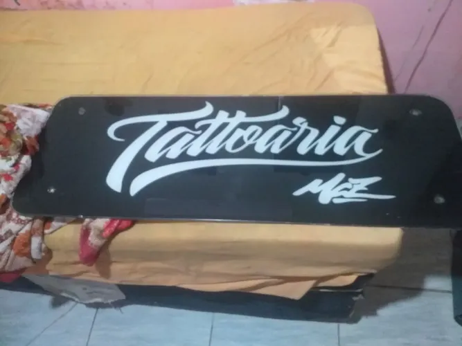 Placa  de fachada de  vidro com 4 prolongador