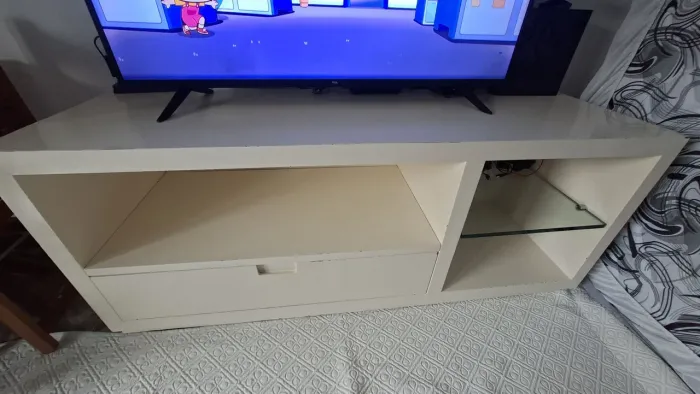 VENDO RACK DE MADEIRA LAQUEADO