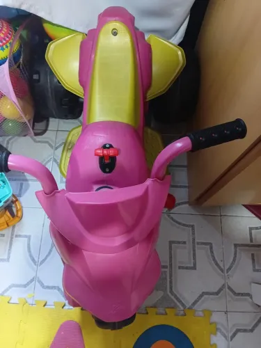 Moto elétrica infantil