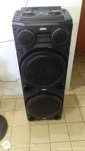 Vende-se um som torre da pulse 2.700w com garantia dois meses de uso 