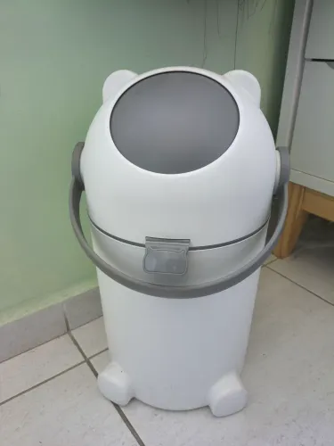 Lixeira anti odor 