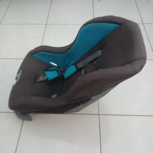 Cadeirinha de carro para criança