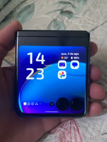 Combo IPhone 11 Pro Max + Motorola razr 40 Utra + Notbook HP