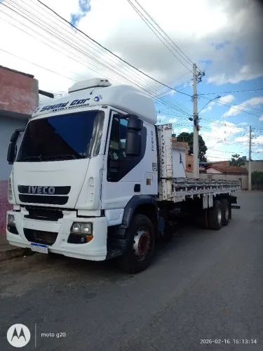 Caminhão Iveco 330