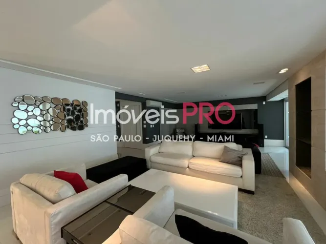 Apartamento para locação com 336m² em Moema - São Paulo.