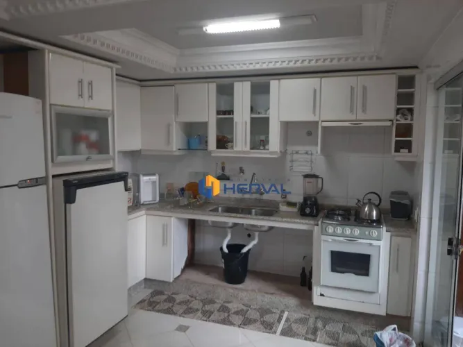 Apartamento com 3 dormitórios à venda, 133 m² por R$ 750.000,00 - Zona 01 - Maringá/PR