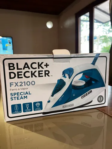 Ferro de passar roupas Black + Decker fx2100