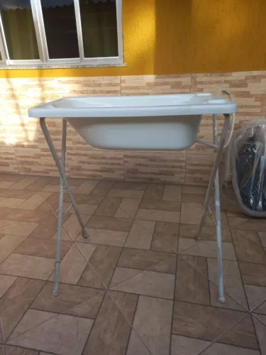 BANHEIRO DE BANHO + SUPORTE ( MUITO NOVO)