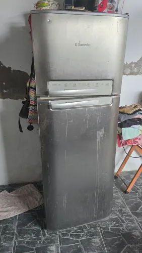 Geladeira Electrolux Com Defeito