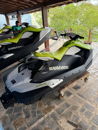 JET SKI Sea-Doo Spark 900cc / 90hp - 2 lugares - 2024