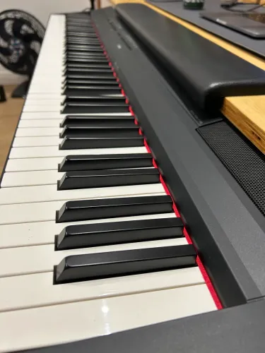 Piano Digital Yamaha P-115