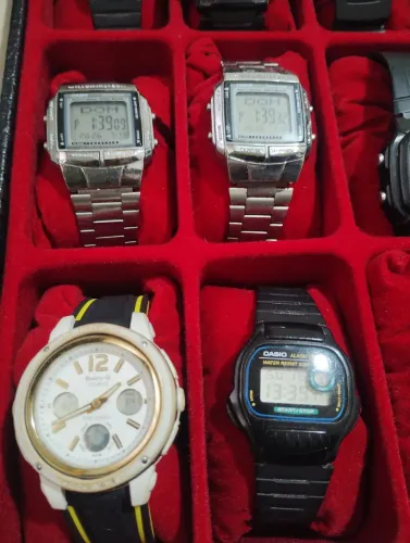 Vendo relógios Casio preço a combinar faço troca também