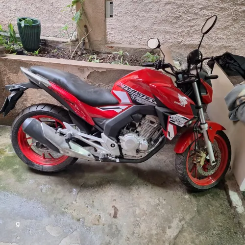 CB 250 Twister 2021 Leia o Anúncio