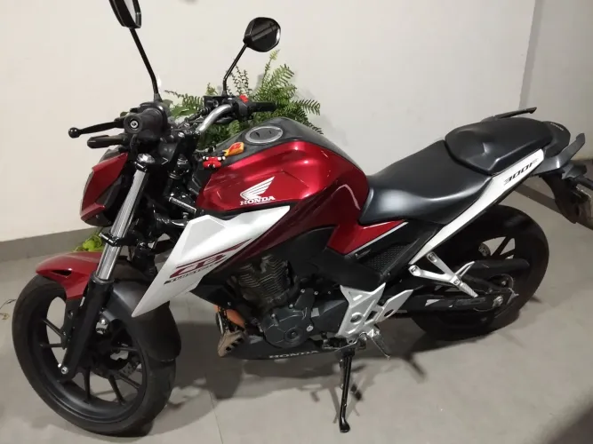 CB300F