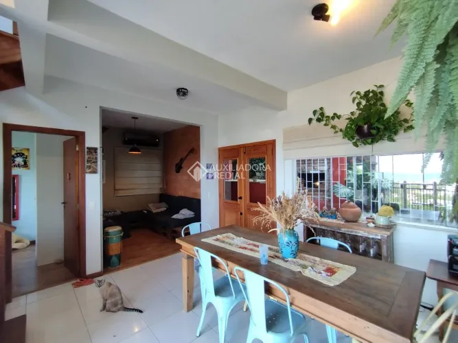 Casa a venda em meio a natureza com vista mar Morro das Pedras