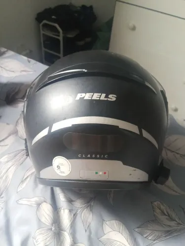 Capacete peels articulado preto 
