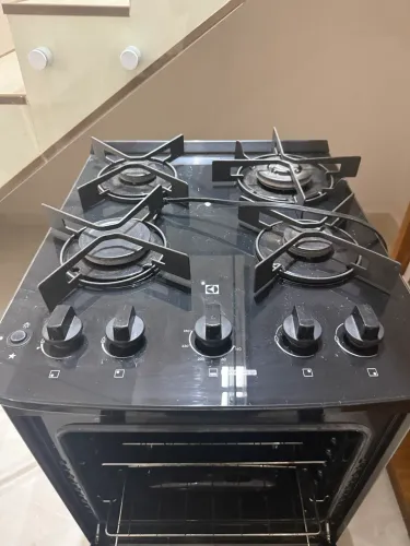 Vende se Fogão com depurador