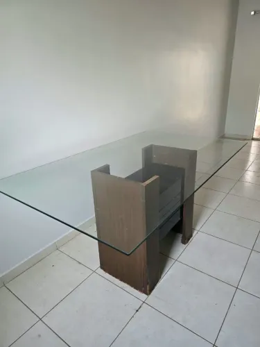 Vende-se mesa de jantar