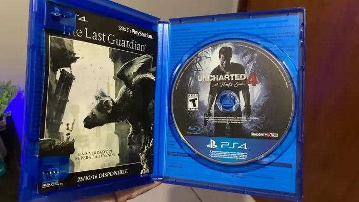 Uncharted 4 - PS4 e PS5 (Seminovo)